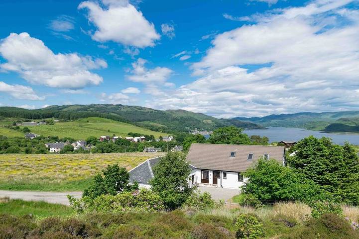 Holiday rental for 8 people, with garden and terrace in Scotland