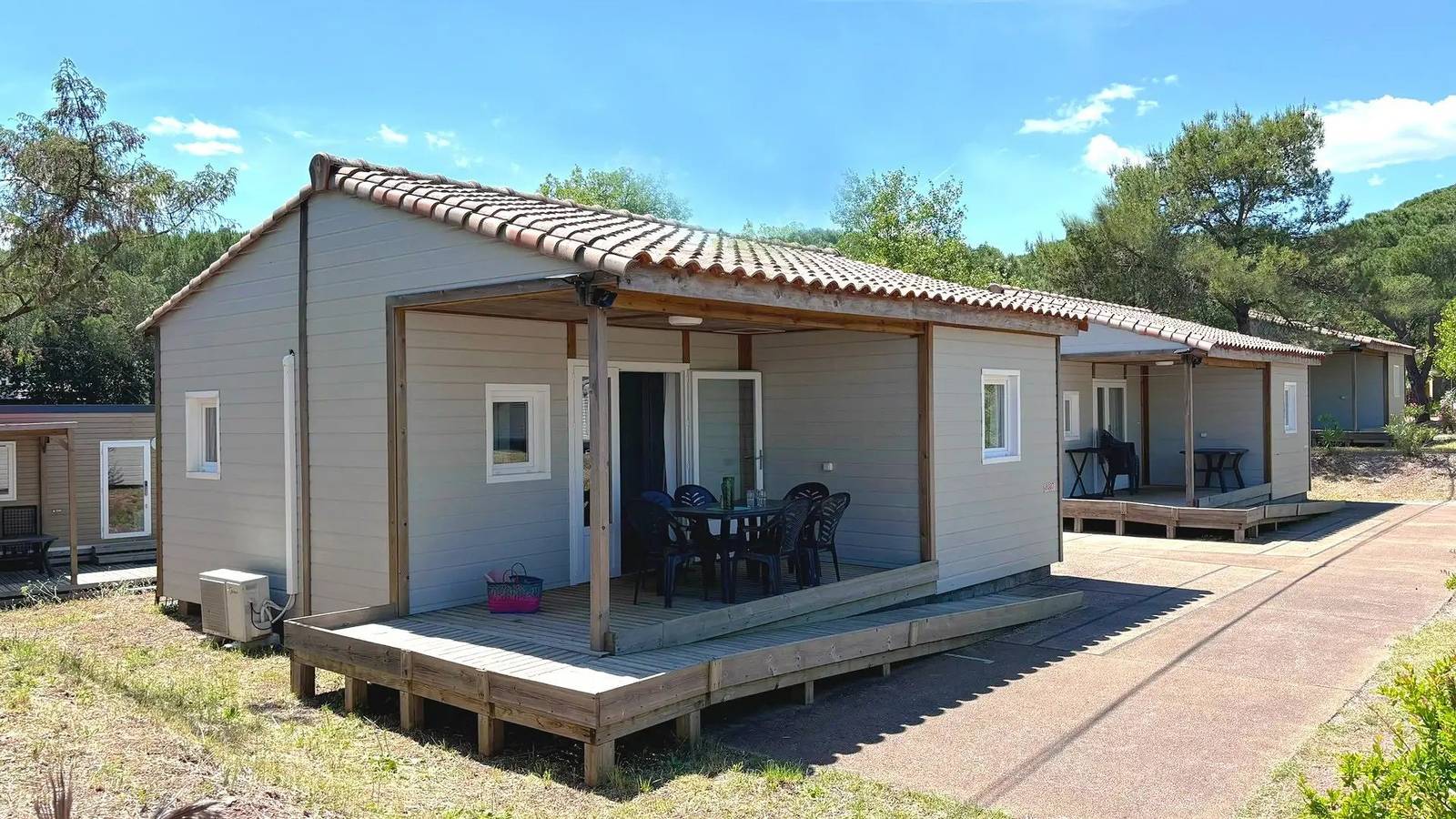 Zecamping 5 étoiles familial espace aquatique locatif Tv clim 28m2 in Le Muy, Mittelmeerküste (Frankreich)