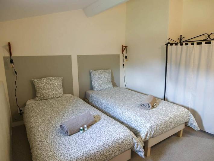 Location de vacances pour 4 personnes, avec vue et jardin à La Crau - 3