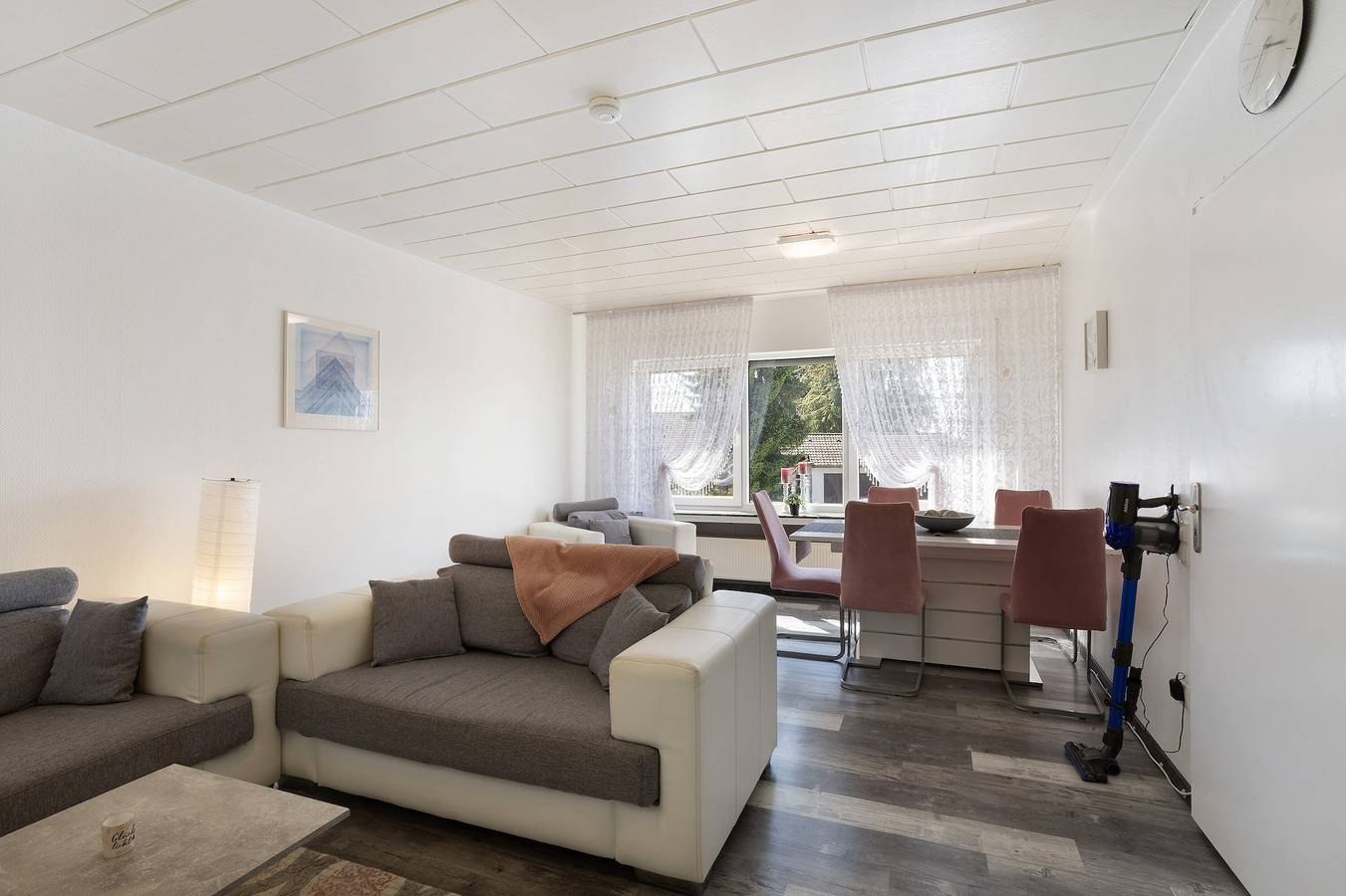 Ganze Wohnung, Ferienwohnung 'Cakir' mit privater Terrasse und Wi-Fi in Meinerzhagen, Märkischer Kreis