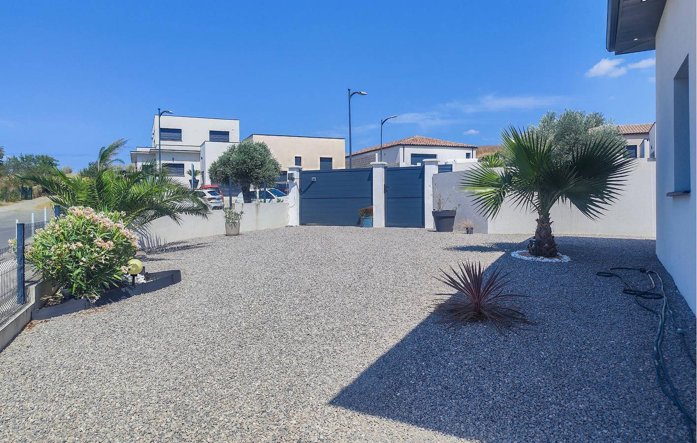 Appartement moderne avec piscine, climatisation et terrasse près de Nissan-lez-Enserune in Nissan-lez-Enserune, Côte méditerranéenne (France)