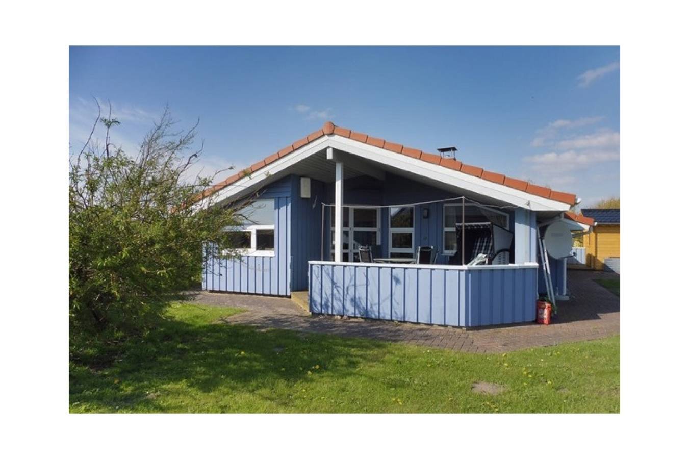 Ganze Wohnung, Ferienwohnung 'Ferienhaus Ty Glaz' mit gemeinsamer Terrasse, gemeinsamem Garten und Wi-Fi in Wesselburenerkoog, Nordseeküste