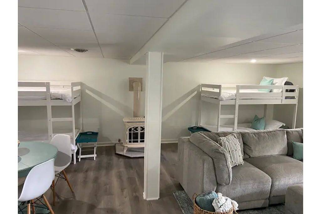 Unique River House on The Potomac - with Hot Tub in Seneca Rocks