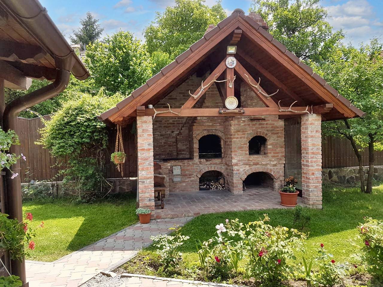 Charmantes Haus in Săcele mit Gartenblick + Grill in Karpaten