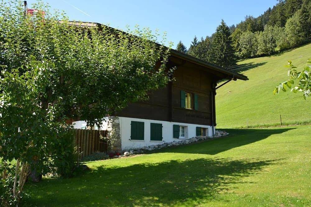 Ganze Wohnung, Rehweid (2. Stock) Appartement/Fewo, Dusche oder Bad, Wc 5-Bettwohnung in Saanenmöser, Saanen