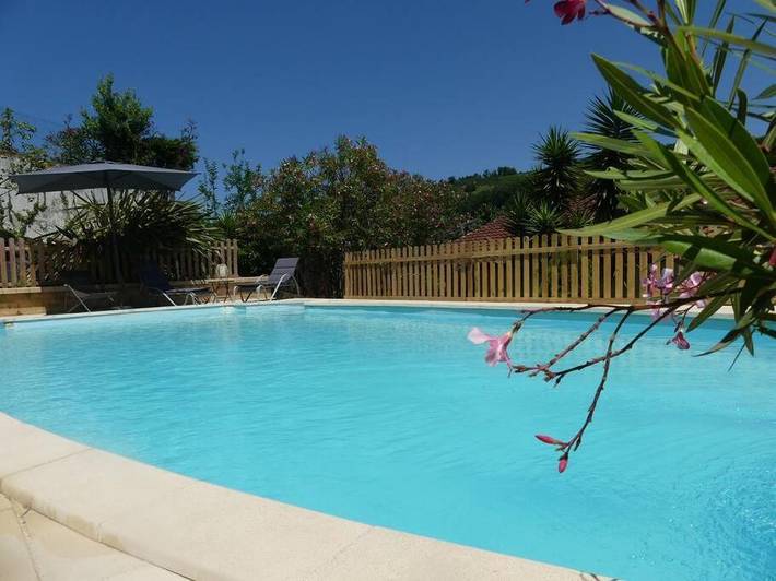 Villa pour 8 personnes, avec Balcon et Terrasse ainsi que Jardin et Piscine à Urrugne