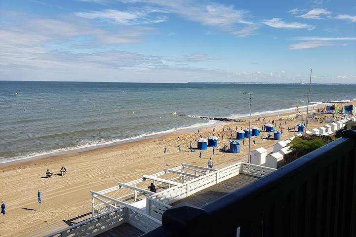 Gîte pour 5 personnes, avec balcon dans Office De Tourisme De Blonville Benerville Tourgeville
