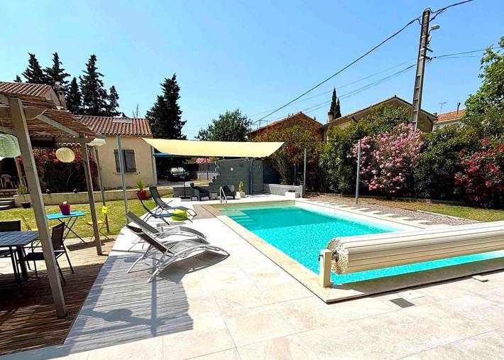 Gîte pour 10 personnes, avec jardin ainsi que piscine et terrasse à Montséret - 4