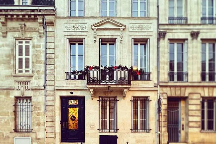 Ferieudlejning for 12 personer, med balkon og have i Bordeaux