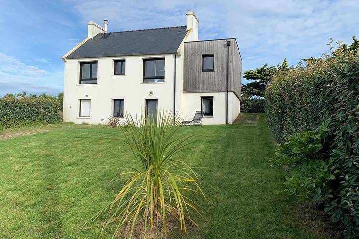 Location de vacances pour 8 personnes, avec jardin dans Plage Pors-Meur