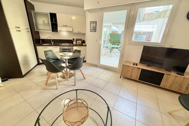 Ferienwohnung für 2 Personen, mit Balkon und Terrasse in Juan-les-Pins - 2