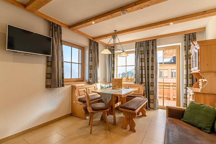 Hütte für 9 Personen, mit Balkon und Terrasse sowie Garten im Ski-Optimal Hochzillertal - 4