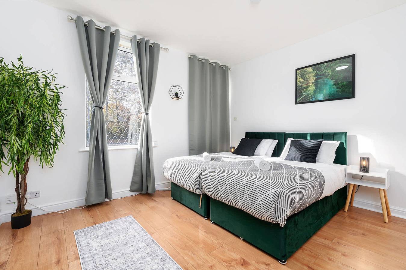 Discount      6 Beds   Garden   4 Bed 1 Bath House in Wakefield, Yorkshire del Oeste