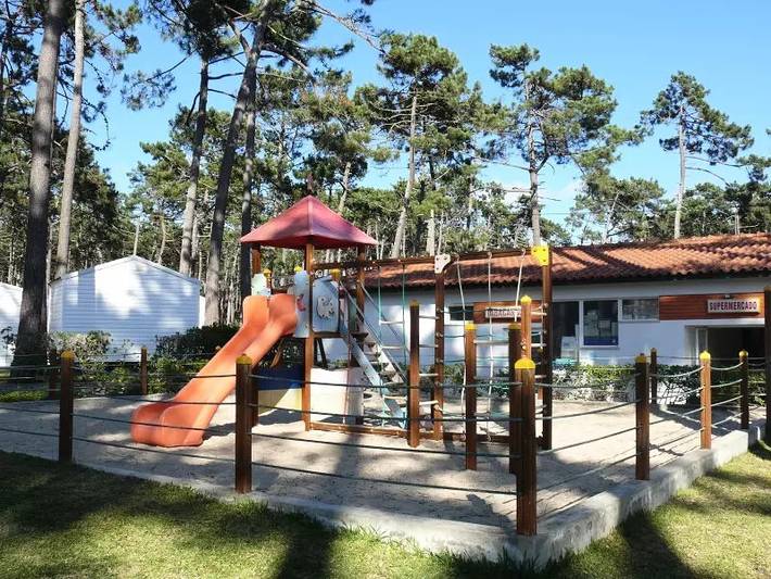 Camping für 5 Personen, mit Terrasse und Pool in Portugal - 3