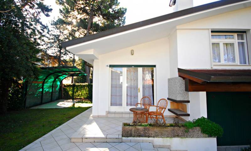 Vakantiehuis voor 5 personen, with Balkon/Terras and Tuin as well as Uitzicht in Lignano Pineta