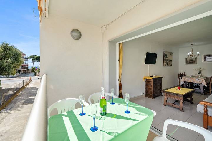 Ganze Wohnung, Apartment "Playa Dorada B106" nahe dem Strand mit Balkon, Klimaanlage & Wlan in Vilafortuny, Cambrils