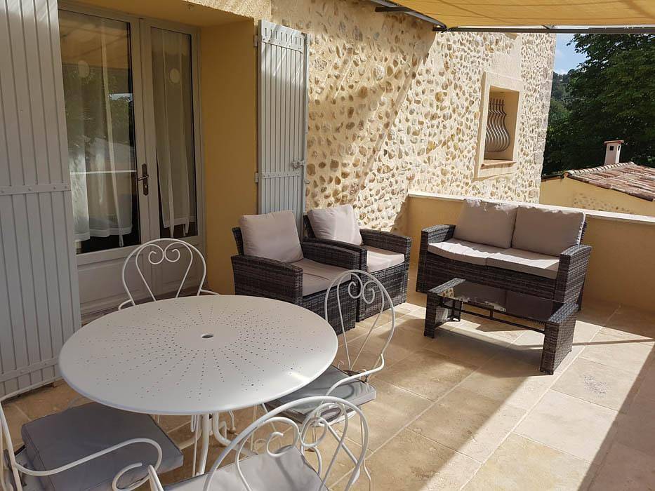 Le Gîte Fleuri in Esparron-de-Verdon, Verdon Regional Natural Park