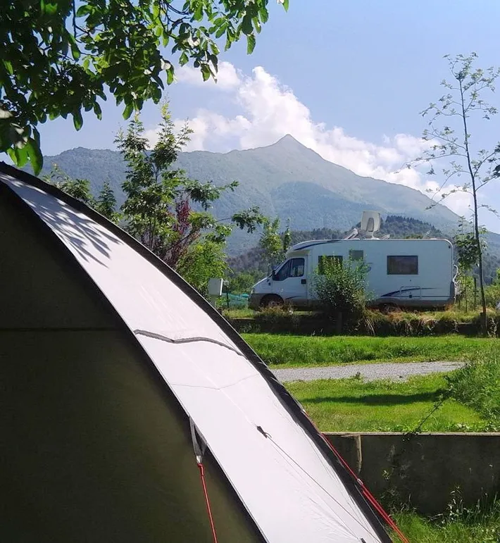Campeggio per 4 persone, con giardino e piscina, con animali domestici - 1