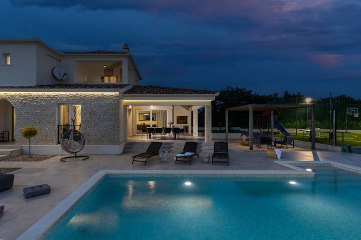 Villa für 10 Personen, mit Balkon und Terrasse sowie Garten in Zadar - 3