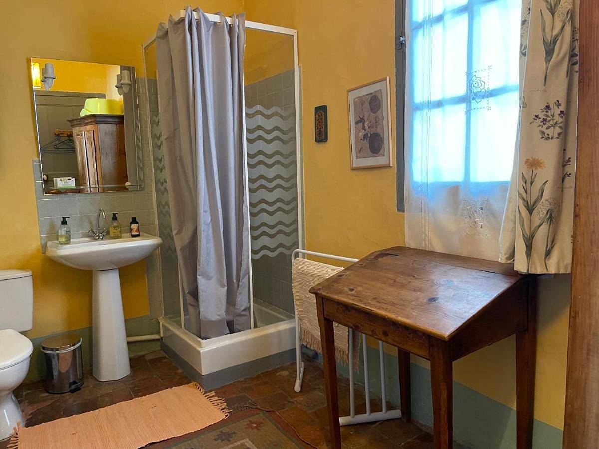 Deluxe Double Room (2 Adults + 1 Child) in Saint-Hippolyte-du-Fort, Parc national des Cévennes