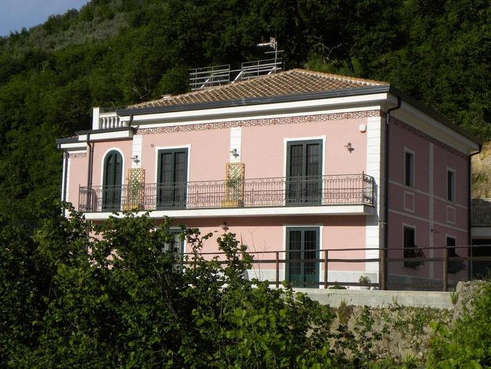 Appartamento per 3 persone, con Terrazza e Giardino nonché Panorama a Giffoni Sei Casali
