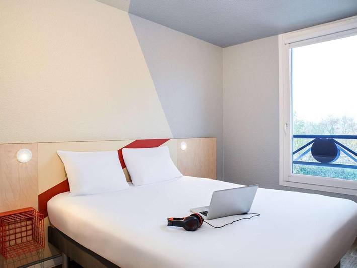 Hôtel pour 3 personnes, avec terrasse et jardin à Couëron