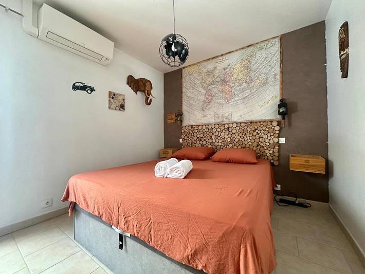 Location de vacances pour 10 personnes, avec jardin et piscine, animaux acceptés dans Lac de la Cavayère - 3