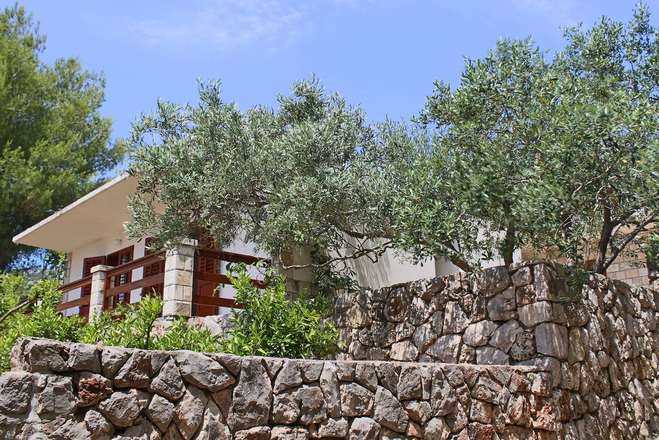 Ganze Wohnung, 1-Zimmer-Ferienwohnung mit Terrasse und Meerblick Zavala, Hvar A-15357-b in Zavala, Hvar