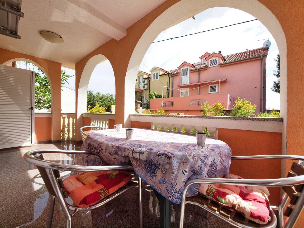Appartamento vacanze a Srima a partire da 116€ a notte