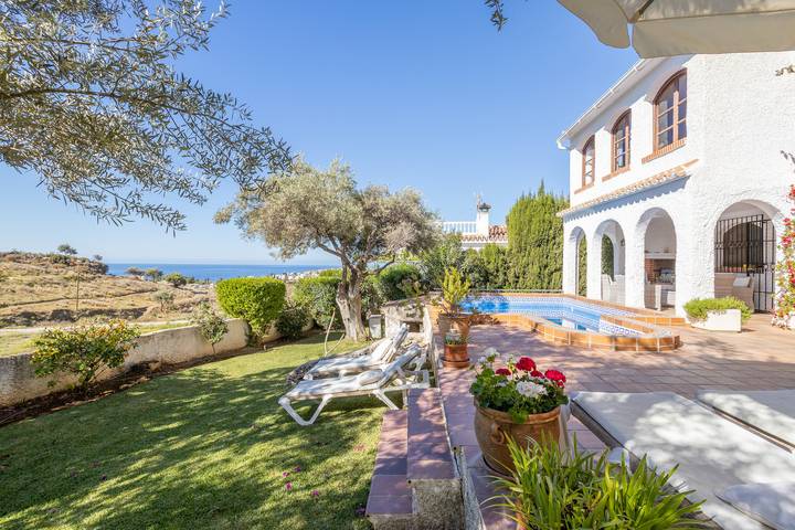 Maison de vacances pour 8 personnes, avec jardin à Nerja