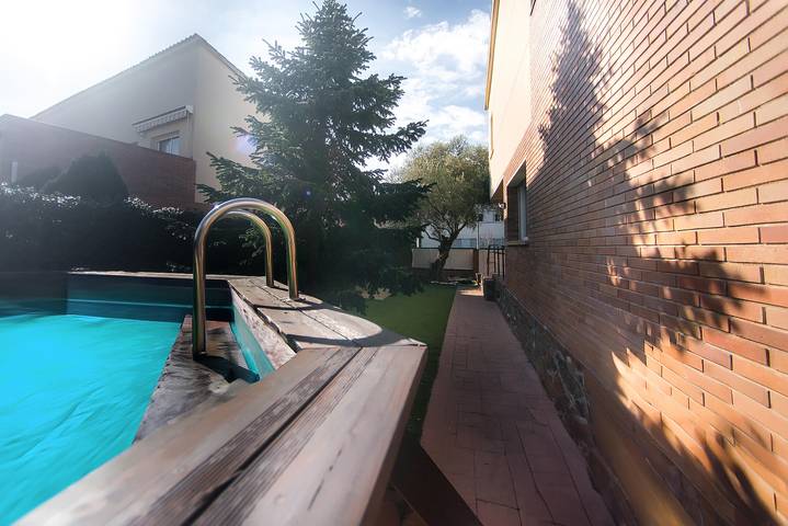 Casa rural para 8 personas, con jardín y terraza, Se admiten mascotas en Santa Cristina de Aro - 2