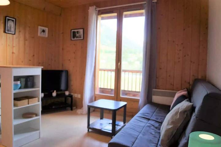 Chalet pour 4 personnes, avec piscine à Saint-Jean-d'Arves