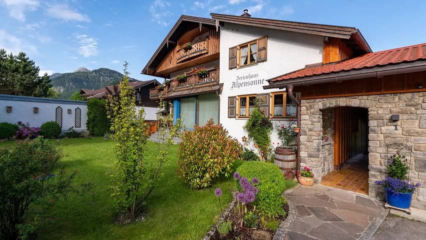 Ferienwohnung für 2 Personen, mit Balkon im Mittenwald