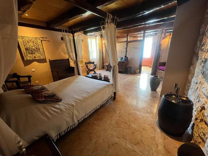 Chambre d’hôte pour 2 personnes, avec jardin ainsi que vue et piscine - 1