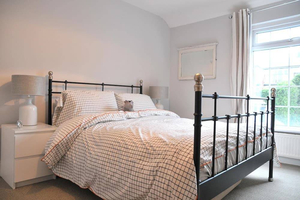 Goodwin Sands Cottage - 50 meters from the beach in Deal, Kent