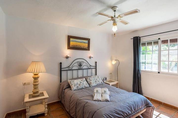 Gîte pour 12 personnes, avec jardin et balcon à Alozaina - 2