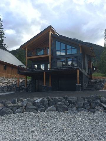 Chalet for 8 Guests in Yoho National Park, Columbia-Shuswap Regional District, Picture 2