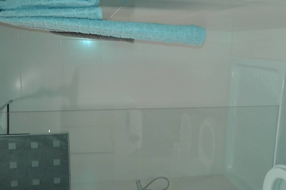 Apartamento entero, Nueva alta calidad 65M2 apartamento de un dormitorio. 20m de la playa. Wi-Fi gratis. in Golf Resorts Murcia, Mar Menor