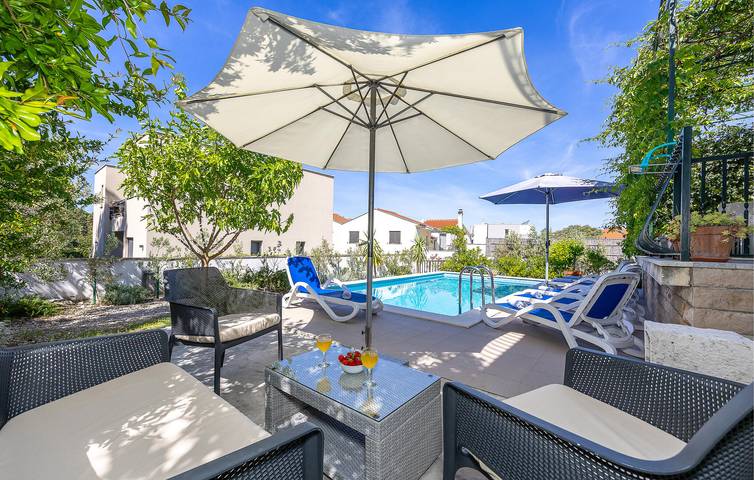 Ferienhaus für 12 Personen, mit Terrasse in Makarska - 3