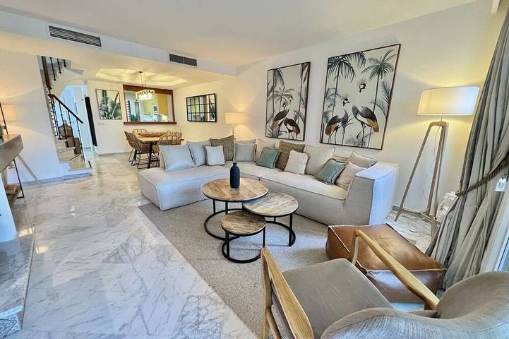 Chalet für 6 Personen, mit Pool und Garten sowie Terrasse - 1