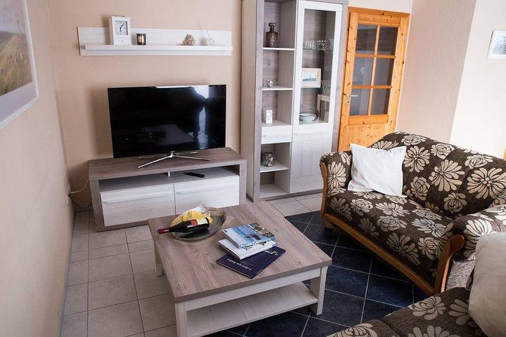 Ferienwohnung für 3 Personen, mit Terrasse in Greetsiel - 2