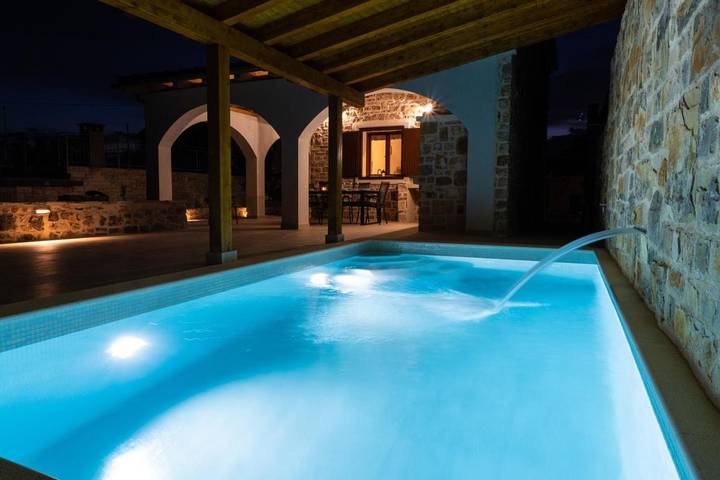 Villa pour 6 personnes, avec jardin ainsi que vue et piscine, animaux acceptés dans Šolta - 3