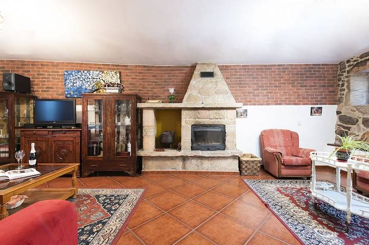 Gîte pour 10 personnes, avec balcon et jardin à Brión - 2