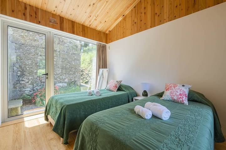 Casa do Castanheiro, Açores - With private pool! in São Miguel Island, São Miguel