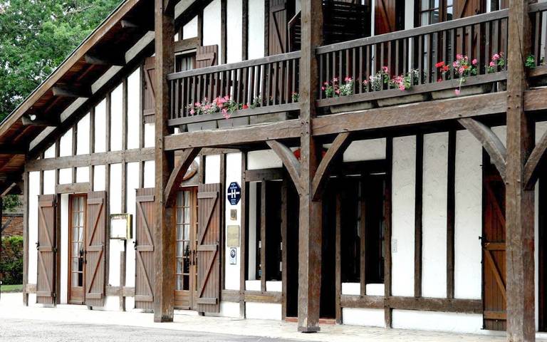 Hôtel pour 2 personnes, avec jardin dans Sabres - 4