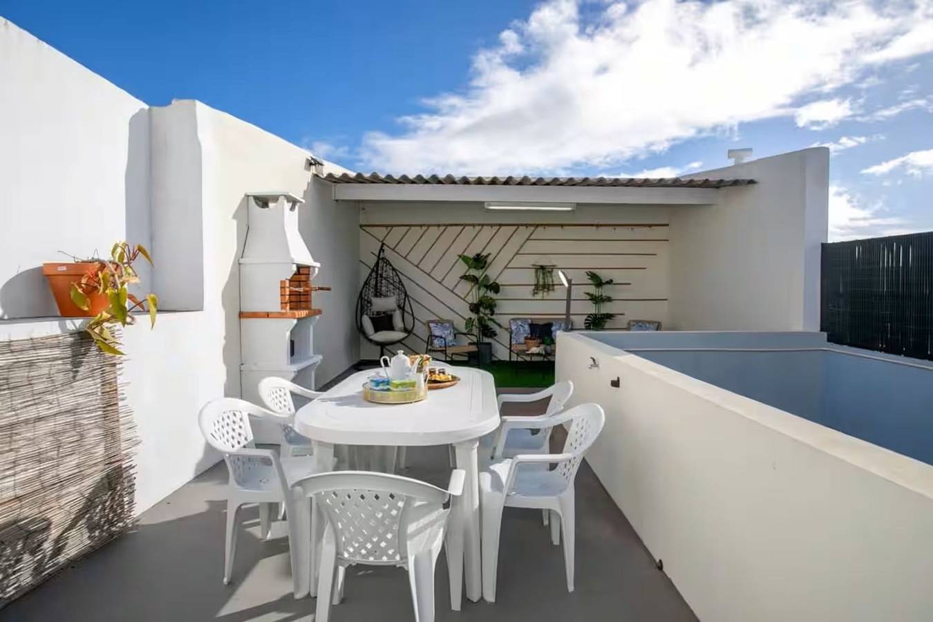Villa Isla in Ponta Delgada in Isla de San Miguel, Rosto do Cão (Livramento)