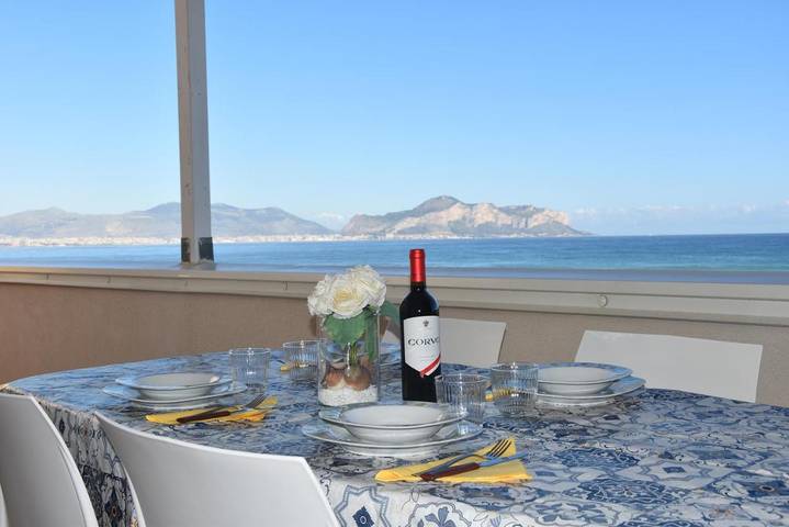 Ferienwohnung für 5 Personen, mit Ausblick und Terrasse - 1