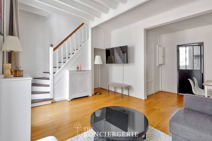 Appartement entier, Appartement de vacances pour 5 personnes in Tour Eiffel, Paris