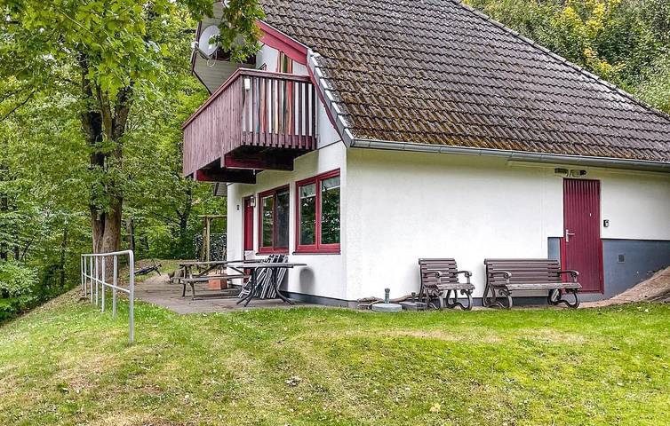 Ferienhaus für 6 Personen, mit Terrasse und Garten sowie Seeblick, mit Haustier - 1