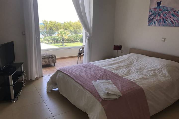 Villa am Meer mit eigenem Pool in Ileia